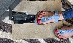 Pedalboard Revving in Birkenstocks