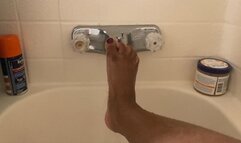 Teeny Taking Bath with Giantess 1080