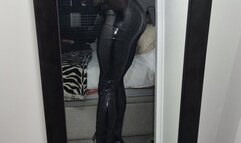 Tania plays with herself(funning)