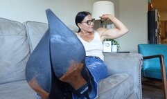 Spying pervert gets caught!! *CUSTOM CLIP*