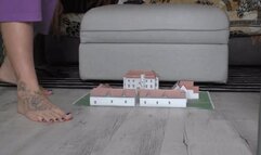 Italian girlfriend - giantess crush fetish Buildings barefeet