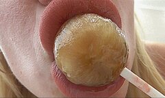 BIG BEIGE CHUPA CHUPS SUCKS!MP4