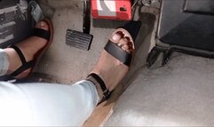 Cranking with flat sandals