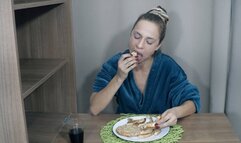 Stinky farts after stuffing myself with food! (PART 01)