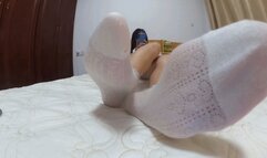 Martina smelly white socks