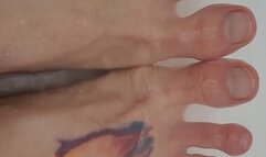 Sexy Wet Foot Massage With Toe Cracking