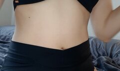 Body sounds in bikini