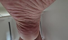 Unaware Giantess Working on Laptop Barefoot Pt 4 WMV