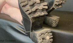 I'm feeding My slave woth Mud from rough soles of My ankle boots (My pov)