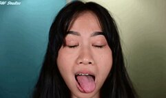 Gymnast playful mouth - MOV