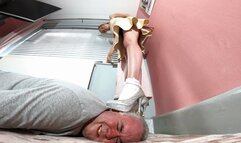 Danielle's Beige Dress & Silvery Sparkly Glitter Shoes Head Trample FLOOR CAM (4K)