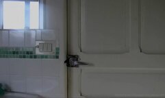 Washing my feet (2017) (MP4)