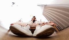 ZuOYI Handsome Lady Shames Dwarves 360VR