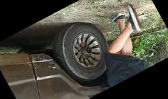 Diana Senior Pedal Pumping fight with the old wagoneer with double camera