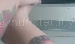 Oiled Feet And Leg Worship