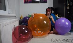 Murphy gets to play with our Herloons balloons