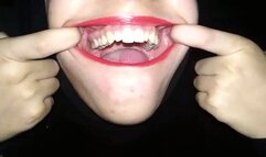 Show my teeth and my mouth