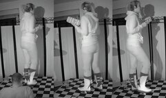 These brutal soles quickly overstrain a small cock - Cam 3