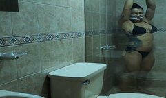 Cleave bondage in the shower