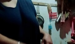 Cooking food with cleavage