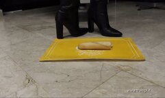 A904 Lady Penelope in crush