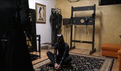 MISTRESS LILY DUPONT : MUMMIFICATION INSIDE THE SKIN POUCH