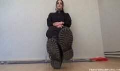 2247 Boots worship wih Jina