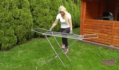 Sneaker-Girl Akira - Drying Rack Crush