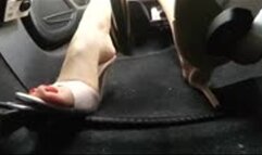 Sarah drives illegally to the Wedding - (Mules) Pedal Cam