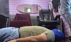 Two girls ignore foot mat slave (wmv)