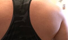 Kitchen muscleman flexing session with JOI countdown