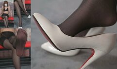 CNFOT-12 HOEPLAY DANGLING WITH HIGHHEELS