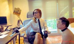 A disposable office ashtray (phoneHD)