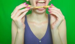 I lick a chicken leg bone - 720p