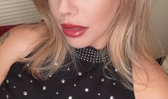 Elle Lyon Channels Old Hollywood Glamour