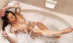 Masturbating Tub Fun Featuring Cheyenne Jewel - 1080 HD MP4