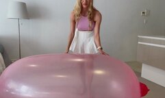Looner girl rides MOAB airship balloon til she cums (non pop)