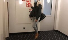 i keep losing my shoe my shoe is too big HD mp4 1920x1080