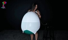 Cinthya's First Balloon Stuffing Cam 1 HD (1920x1080)