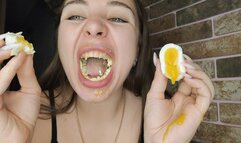 Devouring monster eggs!!