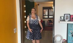 The helping waitress