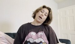 making myself sneeze!