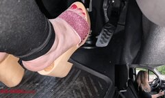 Mila - No mercy pedal pumping in Zoccoli (view02)