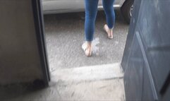 Jarlyn driving in sandals