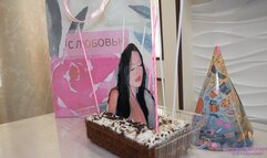 ALSU, DORI and RACHEL - It seems like there's an uninvited guest at our party! (4K)