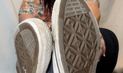 Bootyful Goddess Frees her Feet