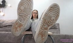 DORI - My feet are sweat-flavored candy to you! (4K)