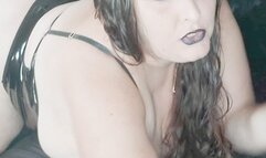 Nicki Pie chainsmoking doggy