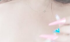 Dangling Marlboro 100 til the fliter topless