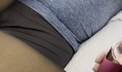 FlyMiranda Gets Off with her Vibrator during a Foot Massage